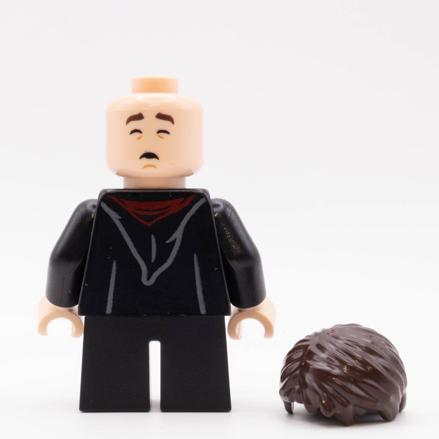 LEGO® Neville Longbottom - Gryffindor Robe Clasped Minifigure Harry Potter HP299