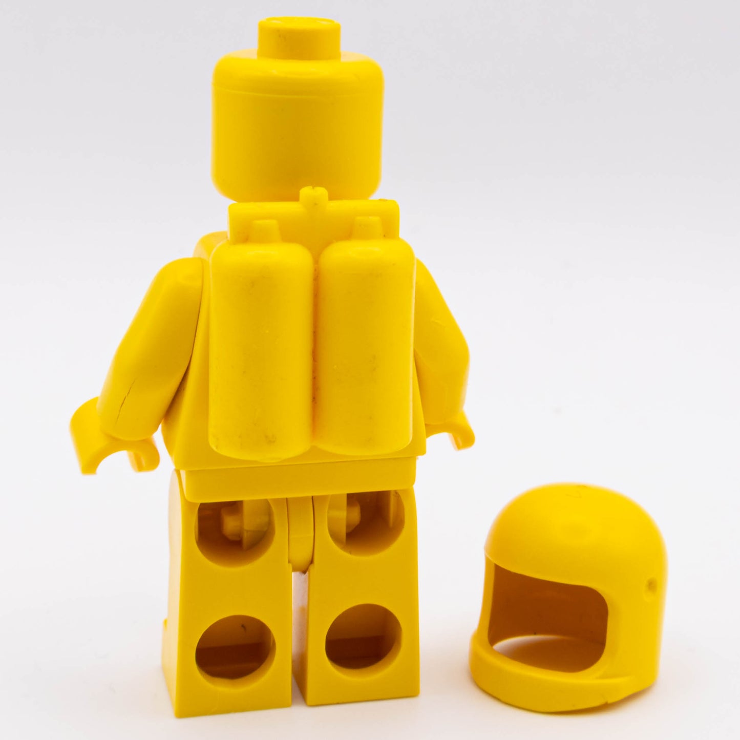 LEGO® Classic Space - Yellow with Air Tanks Minifigure SP007 Vintage