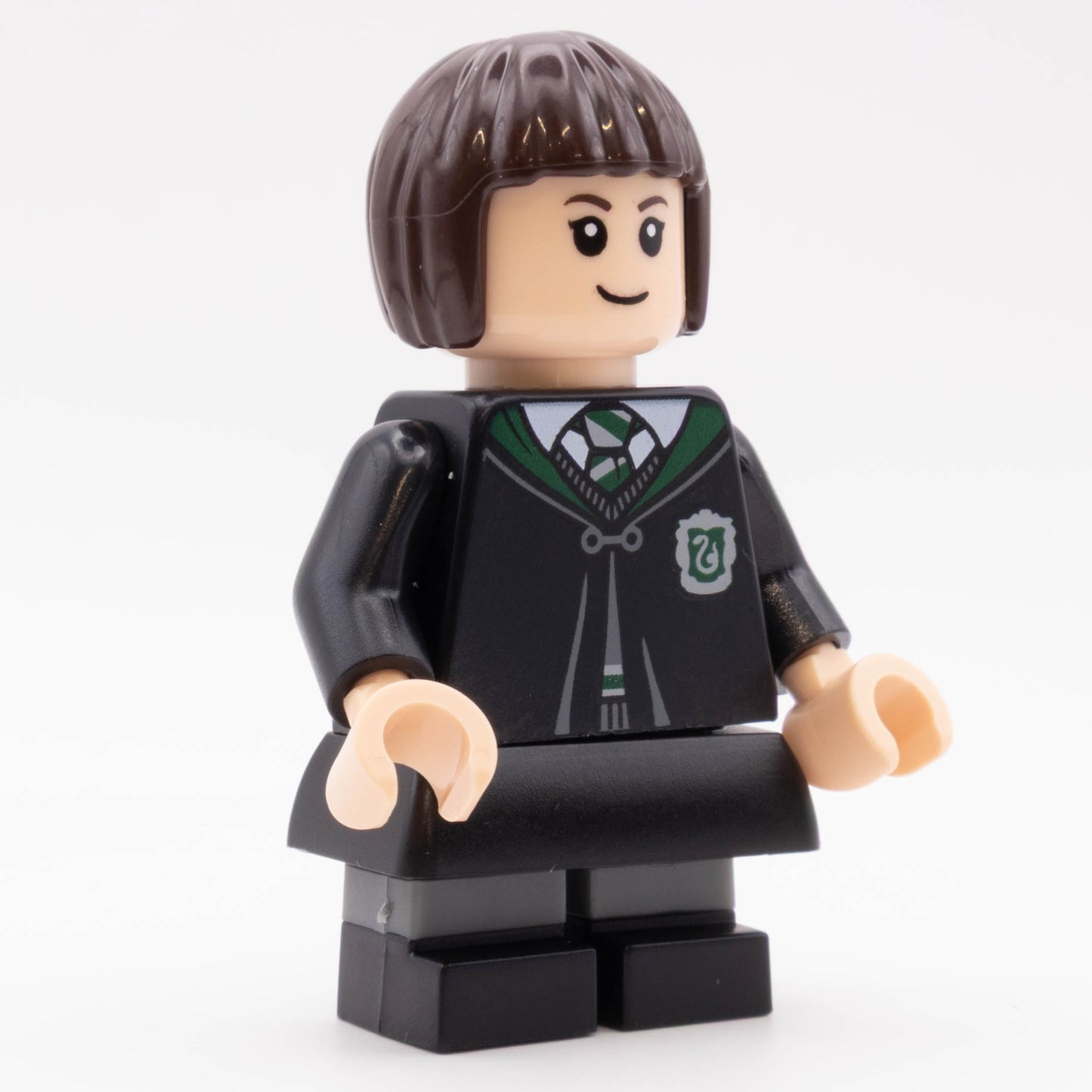 LEGO® Pansy Parkinson - Slytherin Robe Clasped Minifigure Harry Potter HP492